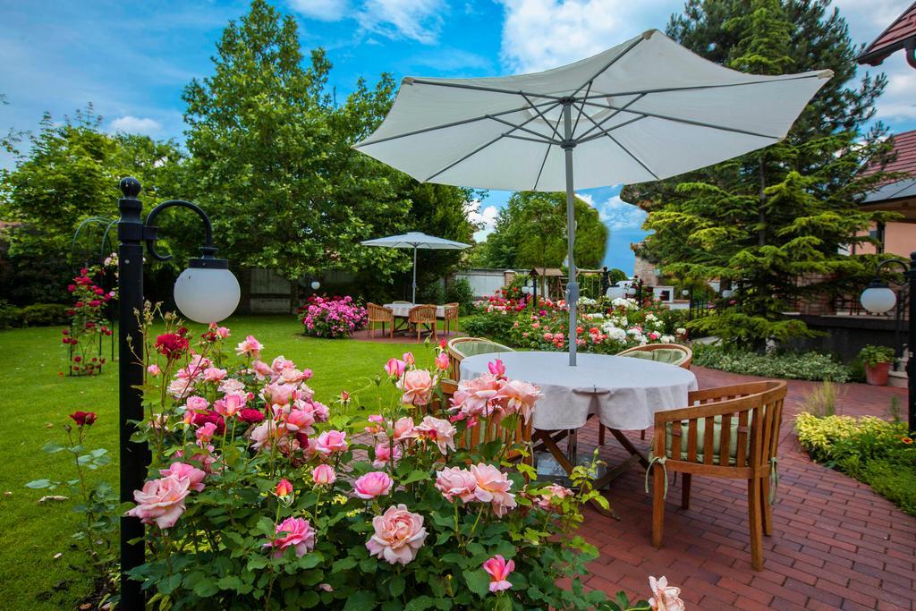 Villa Rosa Dunajská Streda Exteriér fotografie